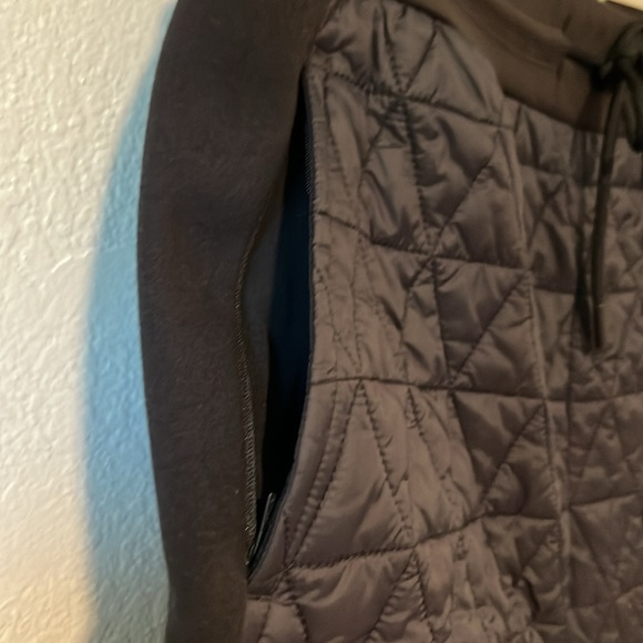 Unique quilted winter joggers from Athleta, comfiest, warmest winter joggers! - Picture 3 of 6